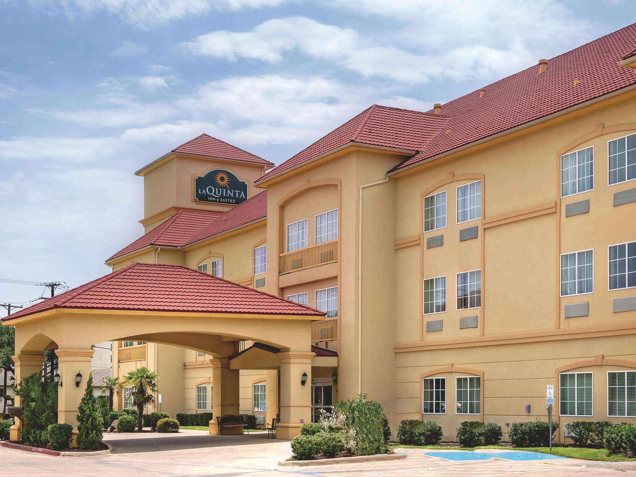 La Quinta By Wyndham Cleburne Hotell Exteriör bild